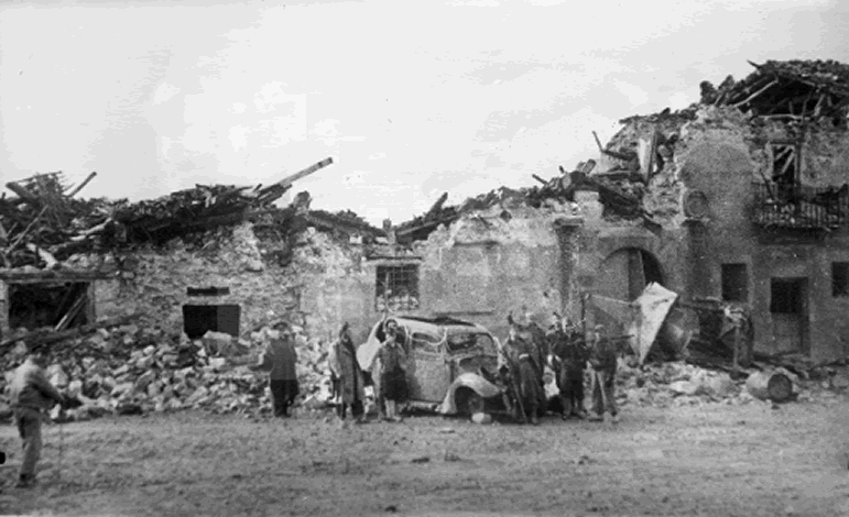 Ayuntamiento de Trijueque tras los bombardeos